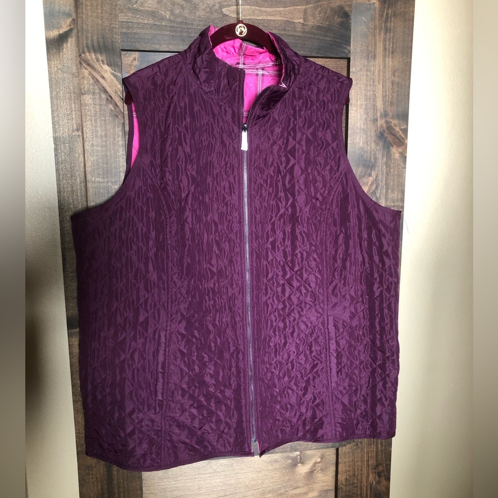Reversible woven quilted vest by Kim Gravel - Picture 3 of 4